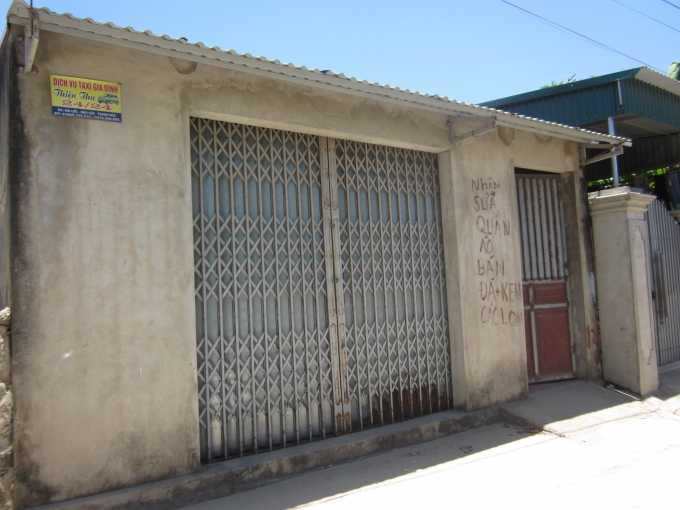 Nhà anh Kiên - Phó công an xã Hải Lộc, người bị tố cáo đã cưỡng bức cháu T.