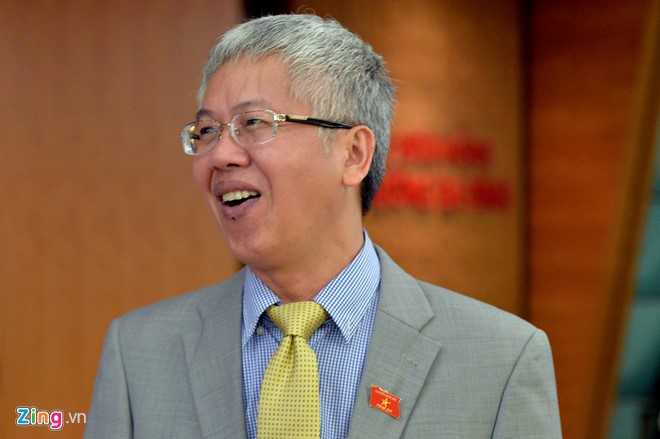 Dai bieu Quoc hoi khoa moi tuoi cuoi trong buoi hop dau tien hinh anh 8