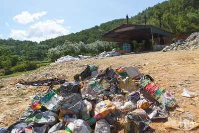 Cận cảnh nhà máy xử lý rác thải cho Formosa khiến dân phải bỏ đi - ảnh 11