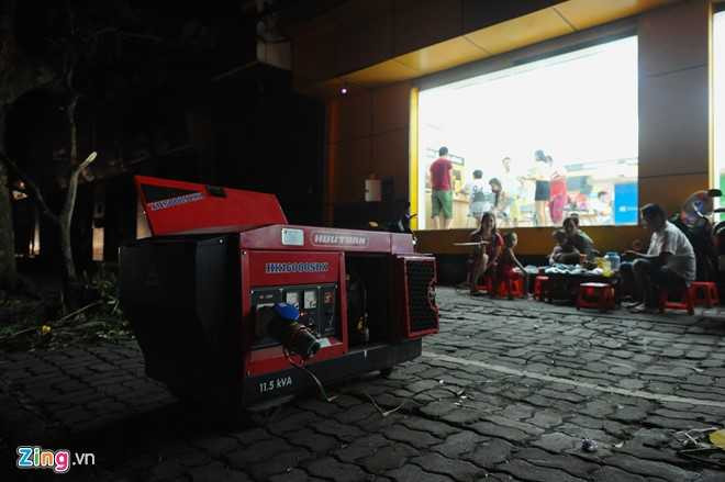 Thanh pho Nam Dinh chim trong bong toi sau bao hinh anh 12