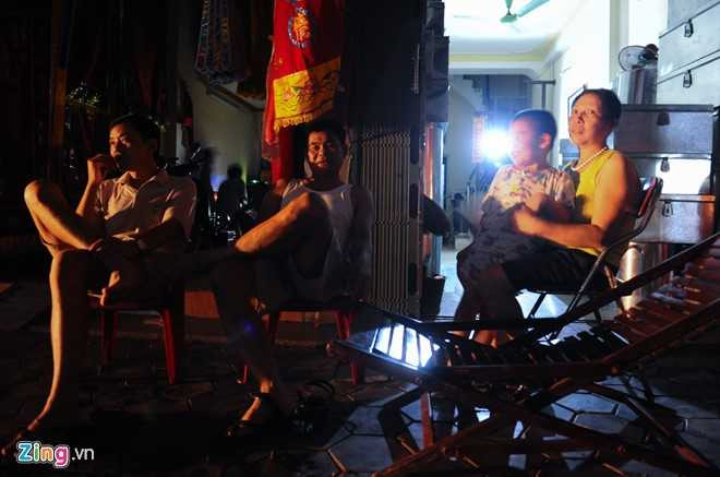 Thanh pho Nam Dinh chim trong bong toi sau bao hinh anh 6