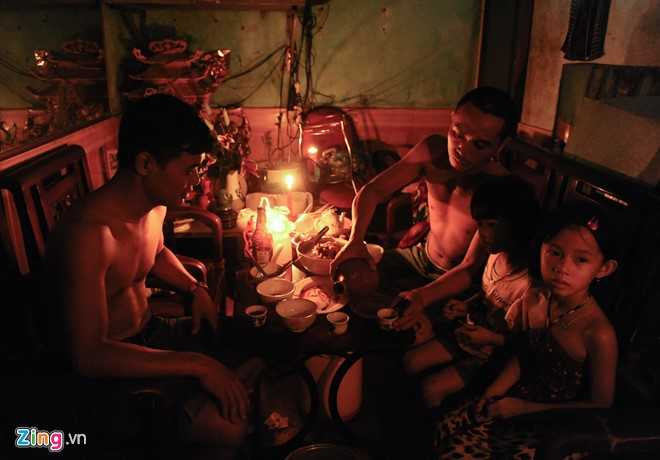 Thanh pho Nam Dinh chim trong bong toi sau bao hinh anh 8