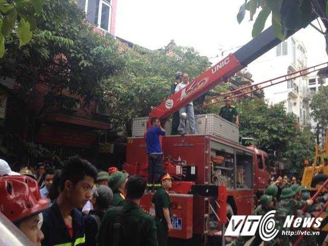 13942165_1797497023814782