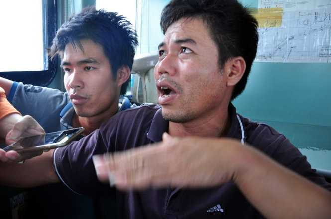 Máy trưởng Nguyễn Thế Chỉnh kể lại việc tàu Thành Đạt 01 chìm trong tích tắc - Ảnh: ĐÔNG HÀ