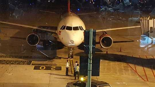 may-bay-thung-chop-radar-vi-dam-phai-chim