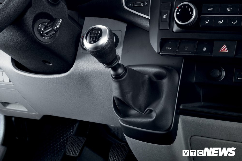 Hyundai Solati - 16 9