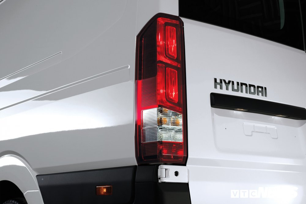 Hyundai Solati - 7 4