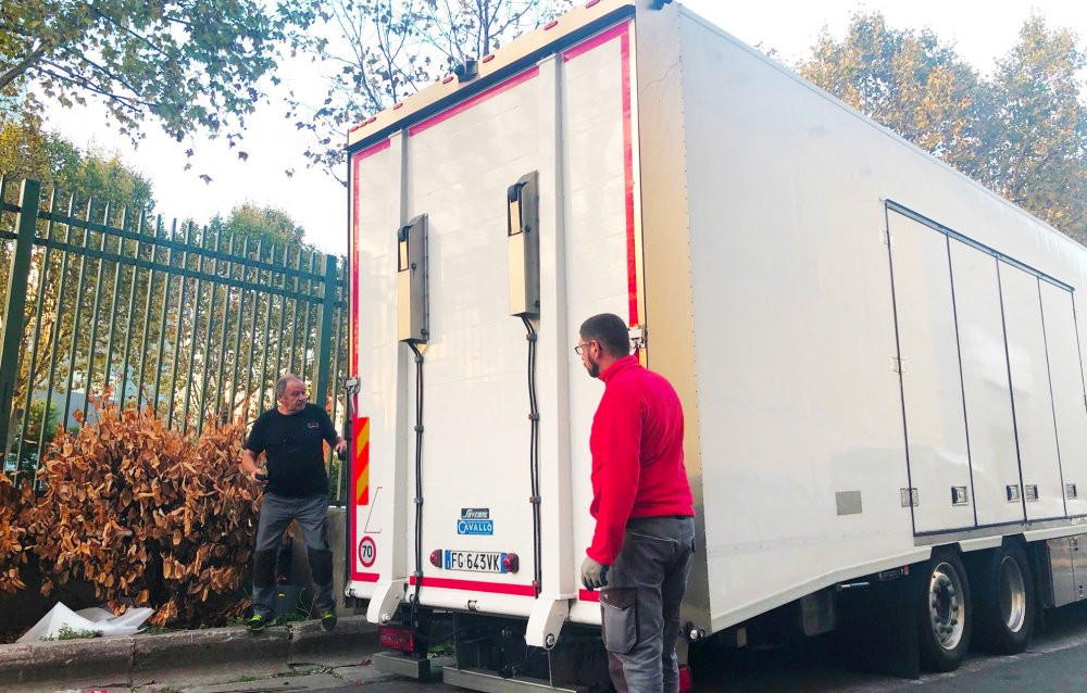 1. He lo xe Vinfast 10