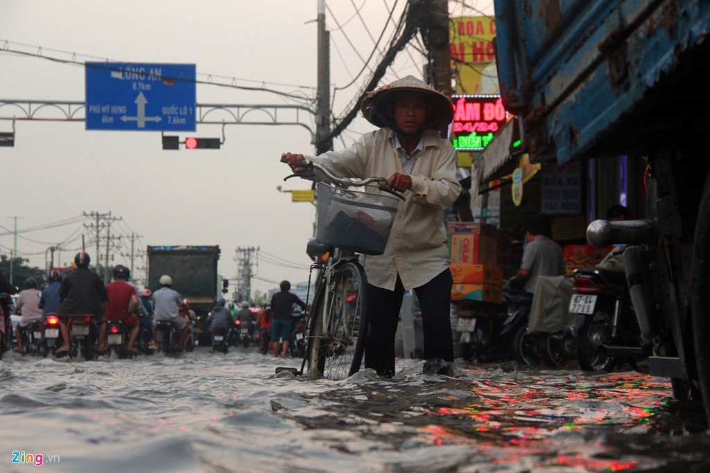 Sai Gon khong mua van ngap nang hinh anh 3