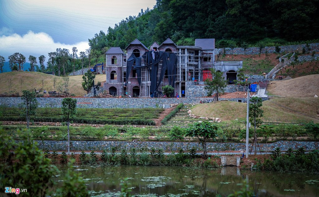 Toan canh nha ca si My Linh va cac khu nghi duong giua rung phong ho hinh anh 6