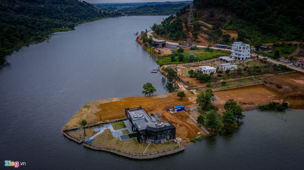 Toan canh nha ca si My Linh va cac khu nghi duong giua rung phong ho hinh anh 7