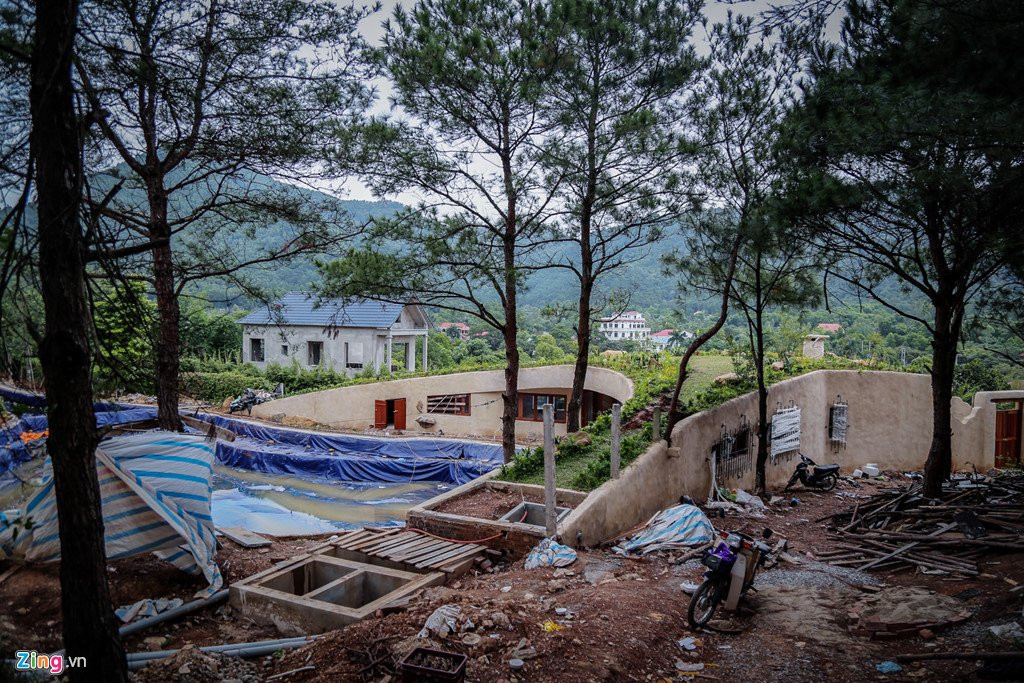 Toan canh nha ca si My Linh va cac khu nghi duong giua rung phong ho hinh anh 9