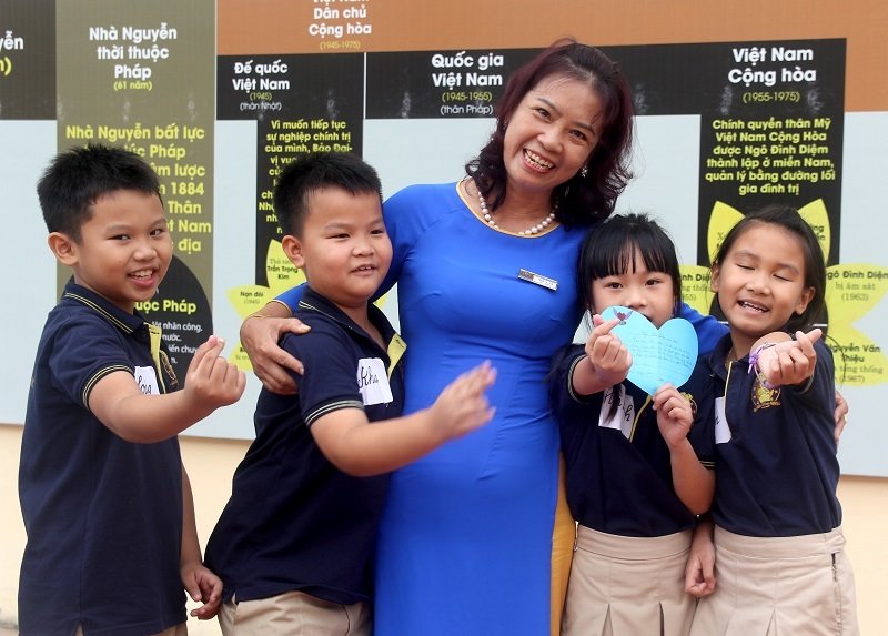 Nhập vai giáo viên, phụ huynh chia sẻ áp lực đứng lớp