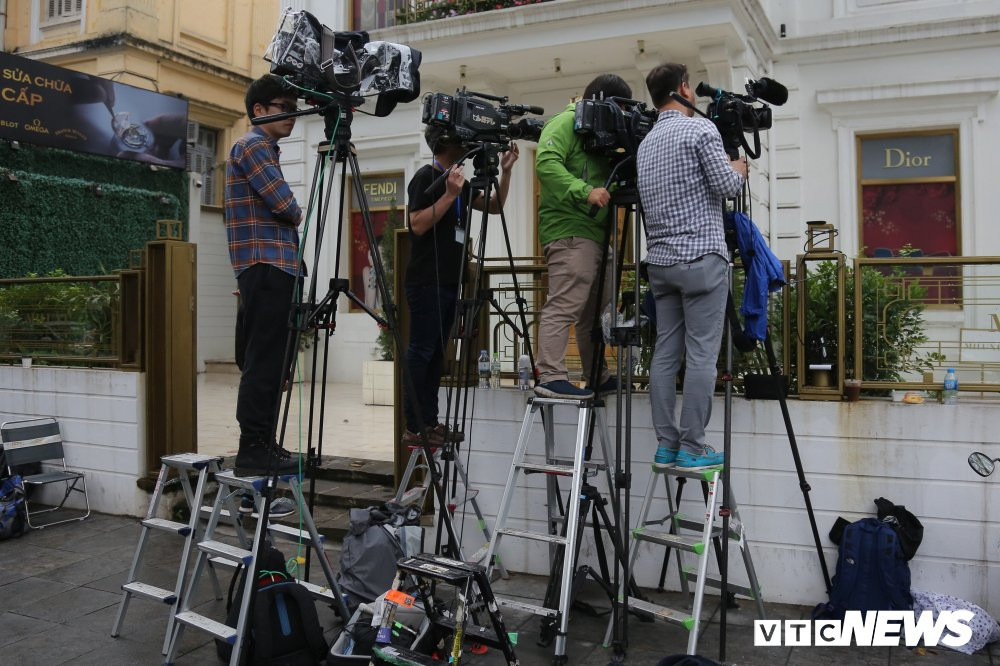 000a44802b94c9ca9085 6