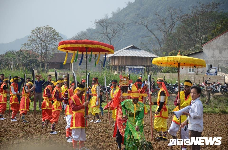 52601914_561123967704725_6078645700537614336_n 3