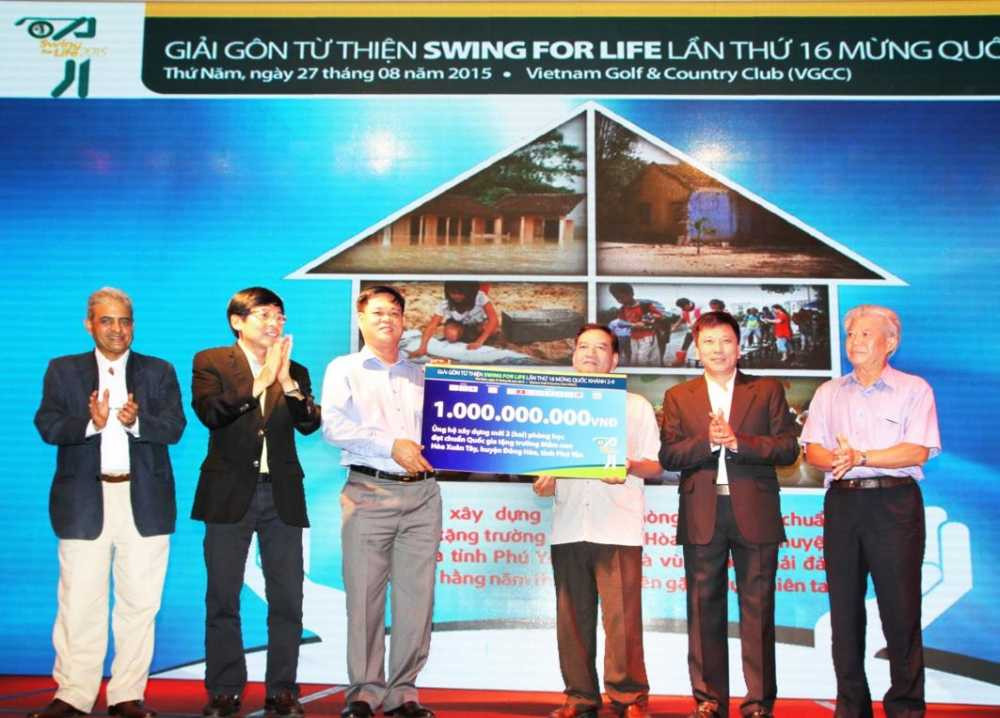 Trao-bieu-trung-GIAI-GOLF-TU-THIEN-64