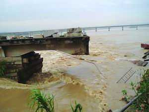 Cau 800 nam o van châu