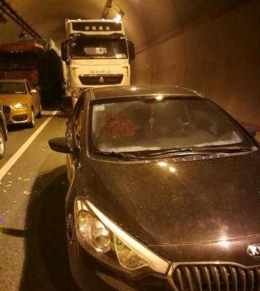 900x600_C6J8A3RU00AP0001