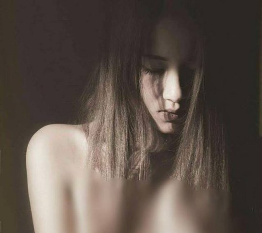 Vụ tố họa sĩ hiếp dâm: Công an mời người mẫu K.P đến làm việc - Ảnh 1.