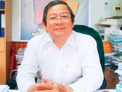 Nguyen Giam doc So Y te Ca Mau tiep tuc bi canh cao hinh anh 1