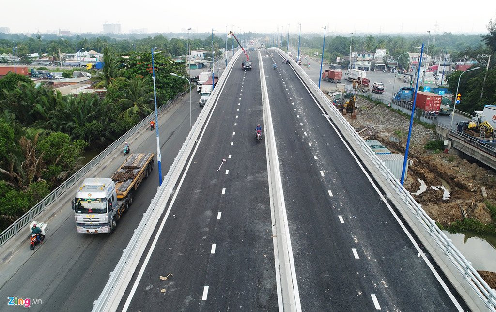 Cau vuot qua doan duong 8 km di mat 6 tieng truoc gio thong xe hinh anh 6