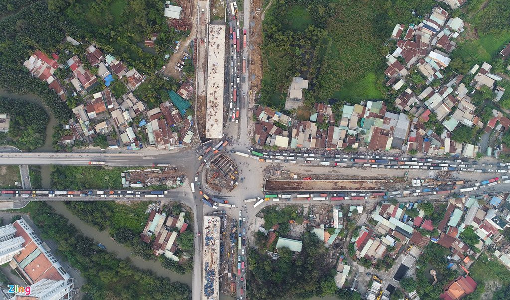 Cau vuot qua doan duong 8 km di mat 6 tieng truoc gio thong xe hinh anh 12