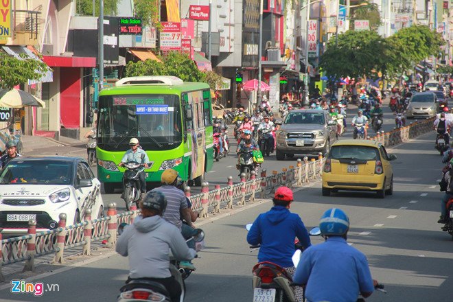 Tam ngung 2 tuyen xe buyt khong hieu qua o Sai Gon hinh anh 1