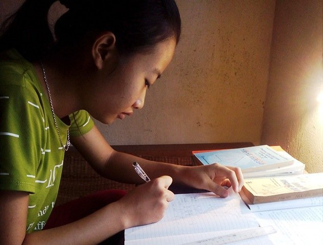 dat-24-diem-nguy-co-nu-sinh-bo-uoc-mo-vao-giang-duong-dh-1 3