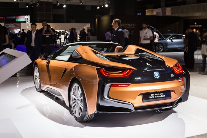 bmw-i8-roadster-13-of-12-1535206144_680x0 10