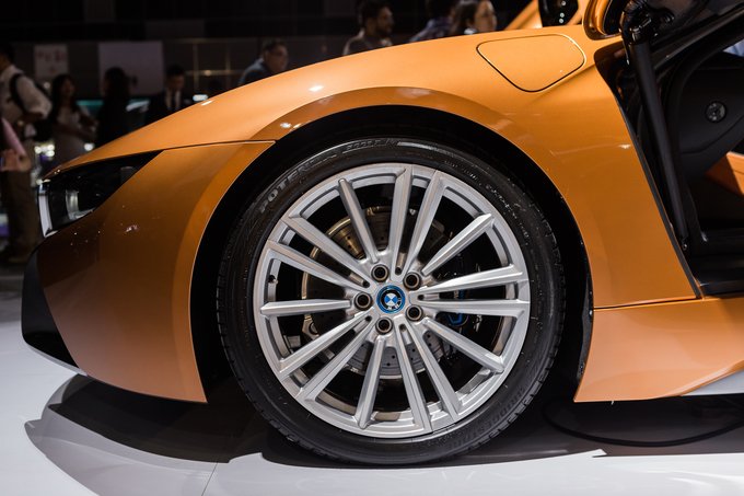 bmw-i8-roadster-4-of-12_680x0 6