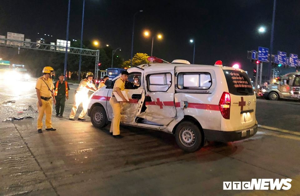 40298015_498133610596903_4863179924388708352_n