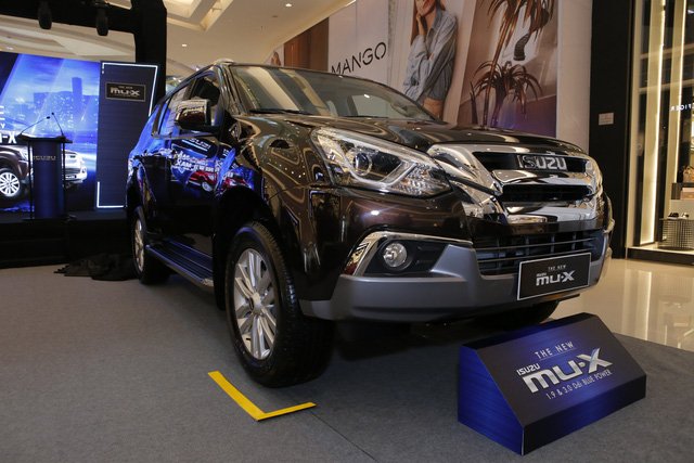 Isuzu mu-X 2018, Isuzu mu-X 2018 ra mắt, giá xe Isuzu mu-X 2018, SUV rẻ nhất Việt Nam