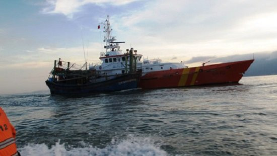 6 thuyền viên đánh cá mất liên lạc nhiều ngày ở vùng biển Hoàng Sa