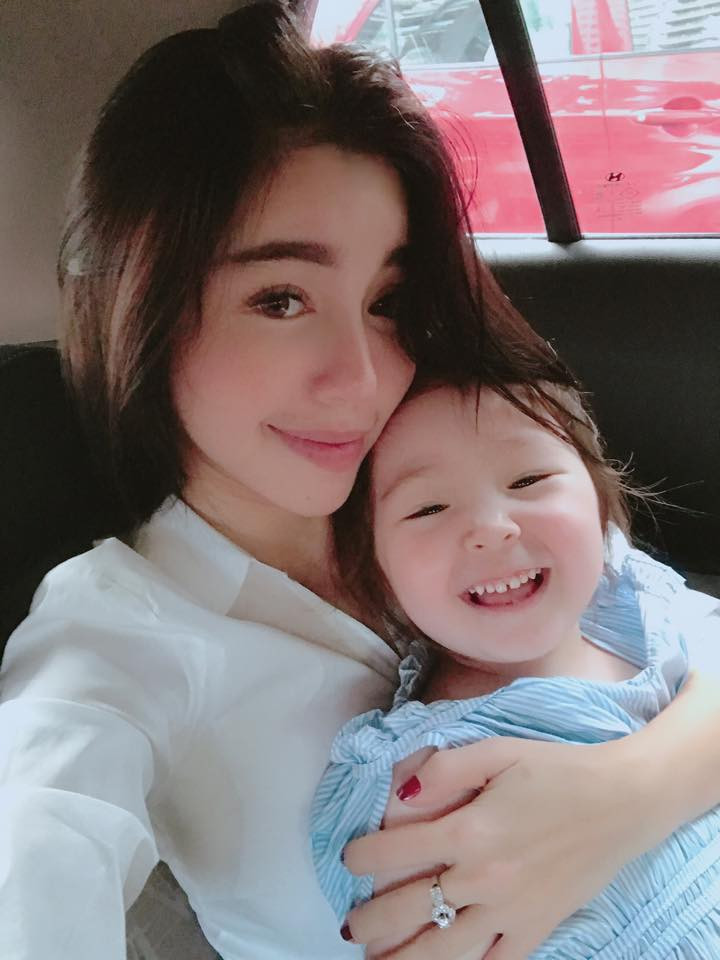 Elly Trần chia sẻ 'hiệu ứng Cadie, Alfie' và nhầm lẫn về quan niệm 'săn Tây' để có con lai