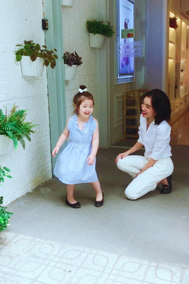 Elly Trần chia sẻ 'hiệu ứng Cadie, Alfie' và nhầm lẫn về quan niệm 'săn Tây' để có con lai