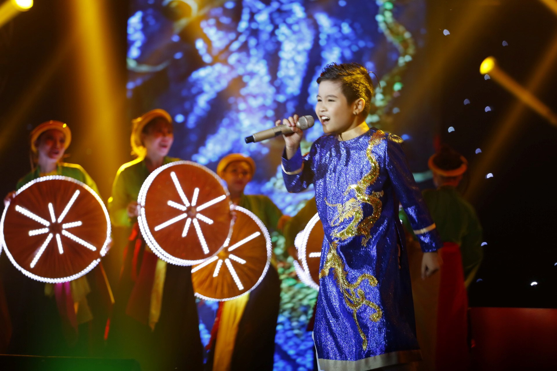 Ngỡ ngàng hình ảnh 4 quán quân Giọng hát Việt nhí ngày ấy - bây giờ