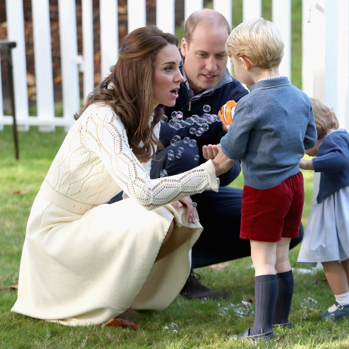Chuyện cổ tích của Kate Middleton: Từ cô sinh viên giản dị đến Công nương được yêu thích nhất