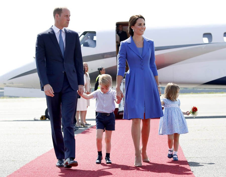 Chuyện cổ tích của Kate Middleton: Từ cô sinh viên giản dị đến Công nương được yêu thích nhất