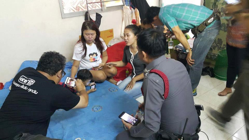 Phẫn nộ tội ác tày đình của bà mẹ hành hạ con trai chỉ vì... chồng không nghe điện thoại