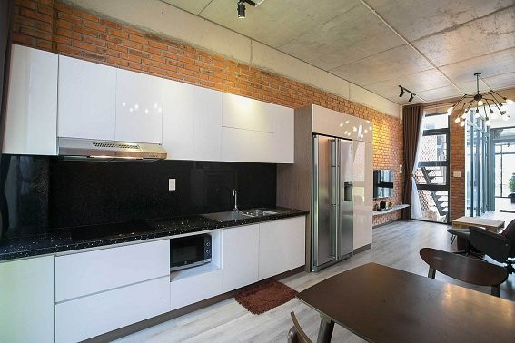 'Ngả mũ' trước kiến trúc sư biến mảnh đất xấu xí thành căn nhà đẹp như mơ