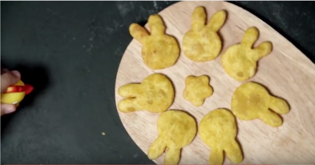 cách làm bánh rán bí đỏ - thành phẩm