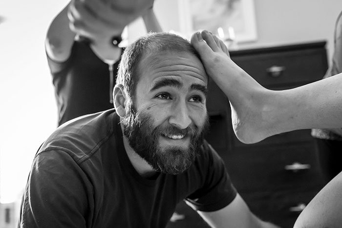 Rớt nước mắt ngắm khoảnh khắc cha thấy con mới sinh ra