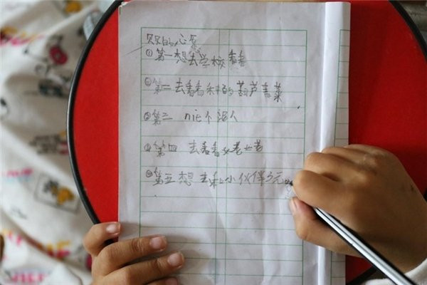 Xúc động cậu bé 8 tuổi 'nhường' sự sống cho em trai vì biết mình sắp ra đi