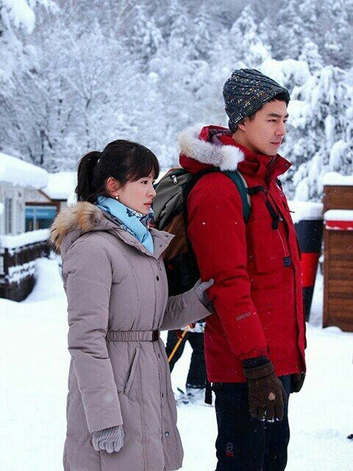 Cao dưới 1m60, các sao nữ này vẫn khiến thế giới 'ngước nhìn'