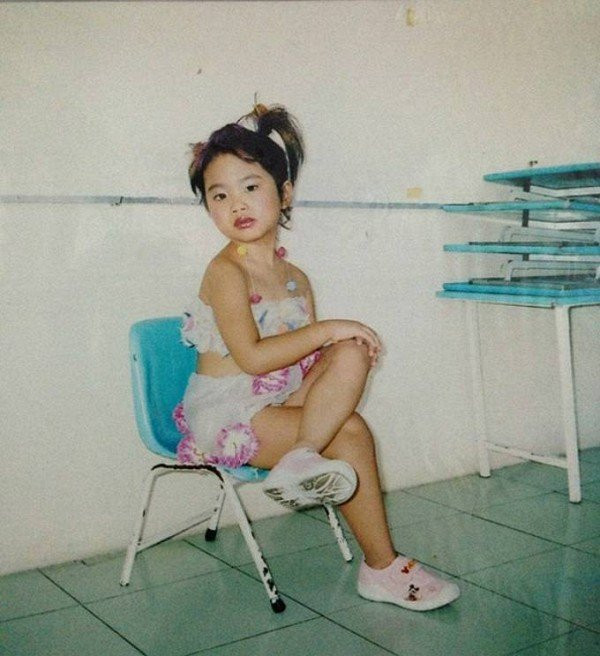 Thử tài đoán tên sao Việt qua loạt ảnh thời 'cởi truồng tắm mưa'