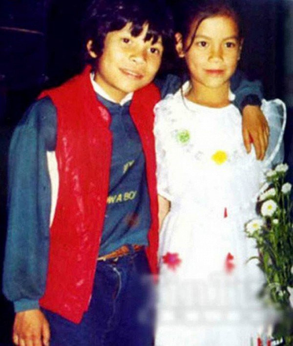 Thử tài đoán tên sao Việt qua loạt ảnh thời 'cởi truồng tắm mưa'