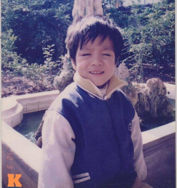 Thử tài đoán tên sao Việt qua loạt ảnh thời 'cởi truồng tắm mưa'