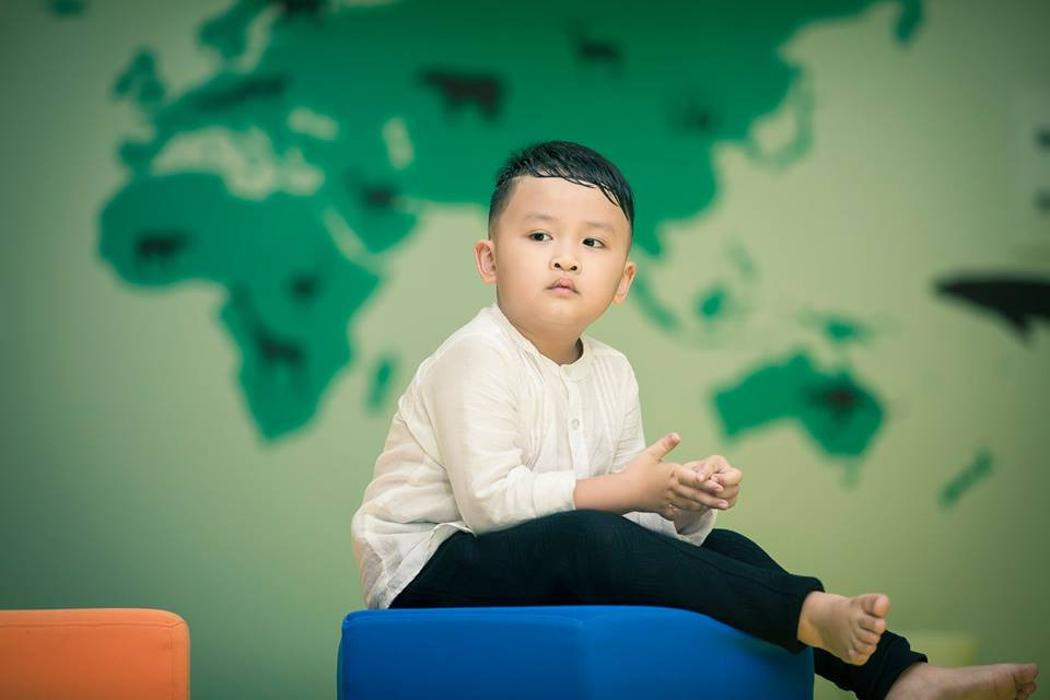 Dân mạng bị 'đốn tim' bởi chàng trai 5 tuổi của 'Bố ơi mình đi đâu thế'