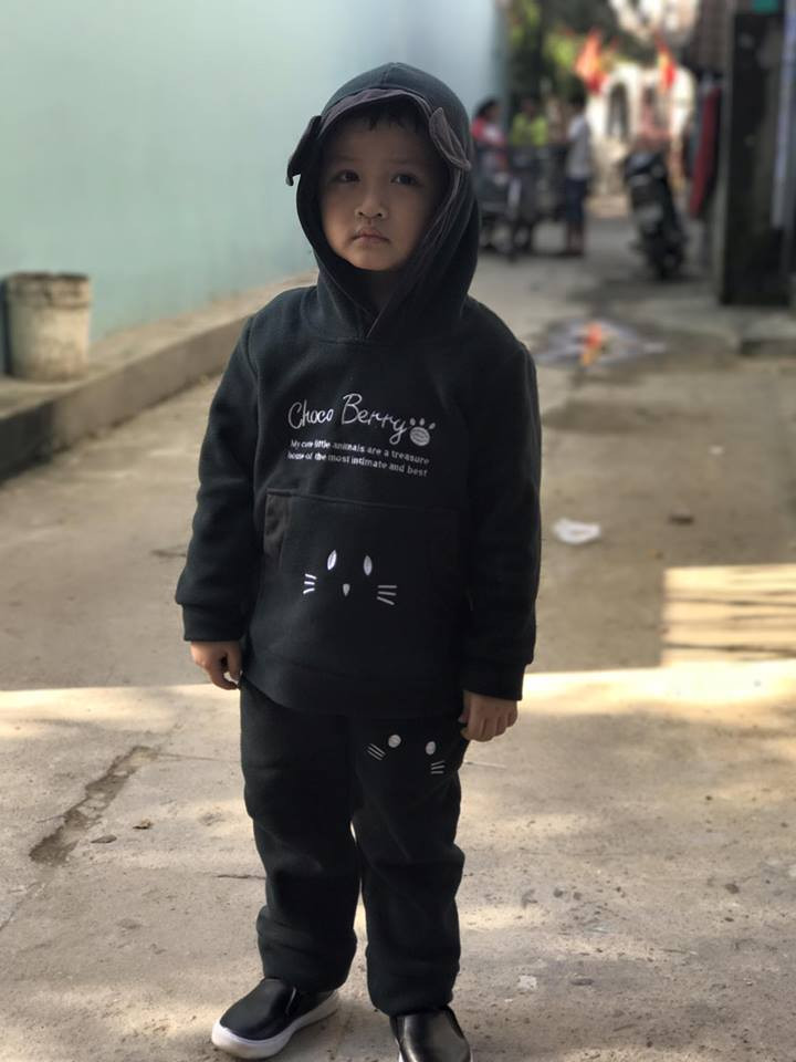 Dân mạng bị 'đốn tim' bởi chàng trai 5 tuổi của 'Bố ơi mình đi đâu thế'