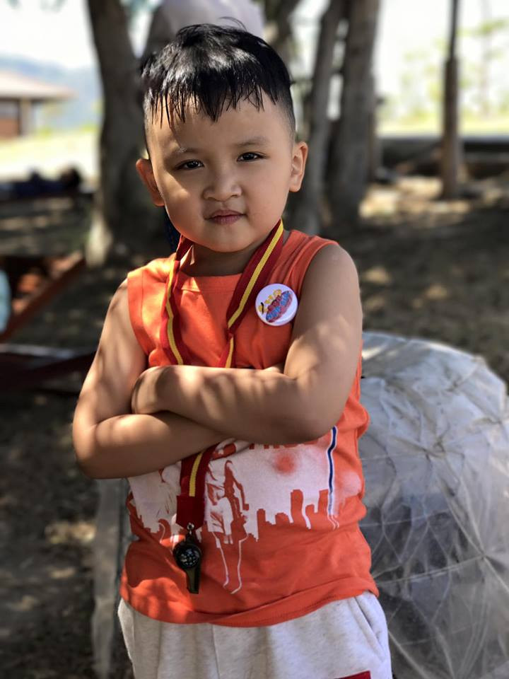 Dân mạng bị 'đốn tim' bởi chàng trai 5 tuổi của 'Bố ơi mình đi đâu thế'